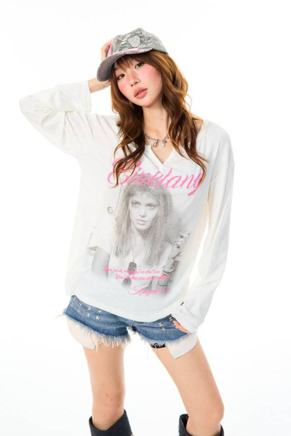 Sunday Muse Graphic Top