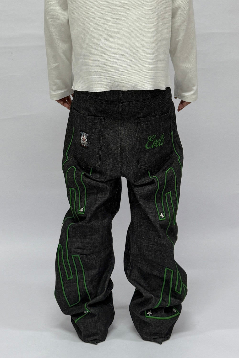Electric Outline Barrel Jeans